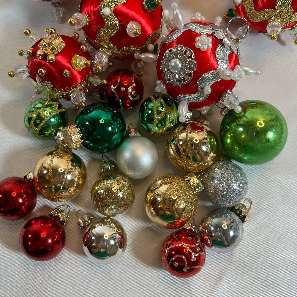 Lot 24 Small Glass & Push Pin Satin Ball Christmas Ornaments Vintage Handmade - Picture 2 of 15